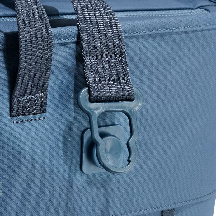 carryouttm-soft-cooler-tote-30-l-x4 250815_hydro_cooler_details_14839_6.jpg