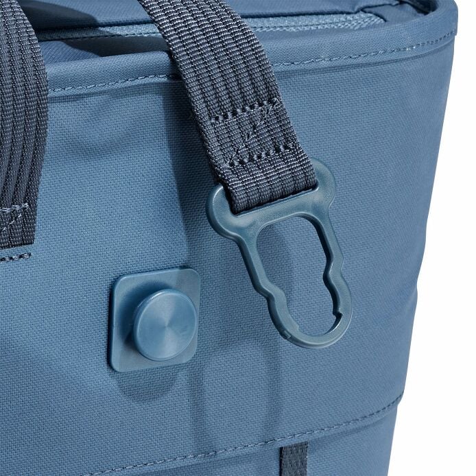 carryouttm-soft-cooler-tote-30-l-x4 250815_hydro_cooler_details_14841_6.jpg