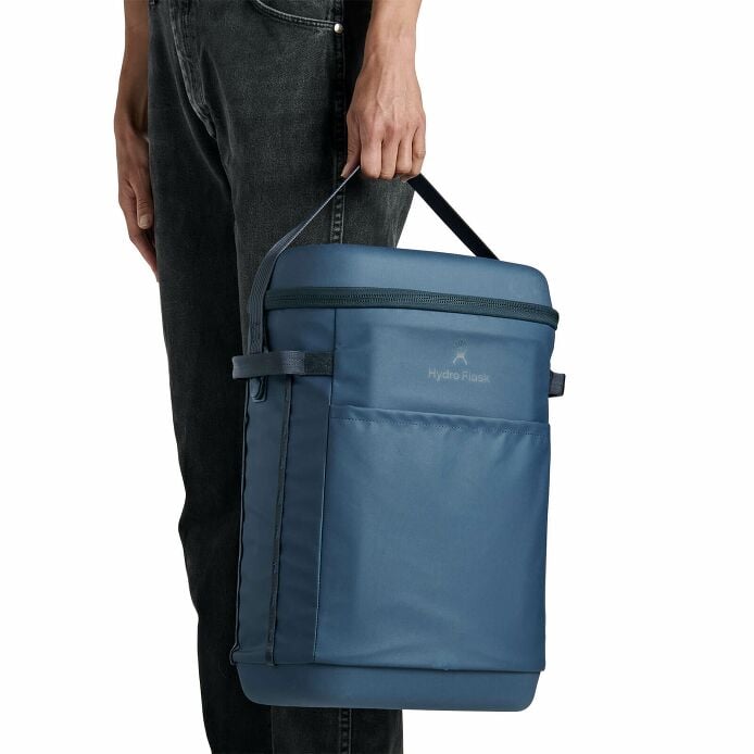 carryouttm-backpack-22-l-w7 250815_hydro_s26_hb_14597_6.jpg