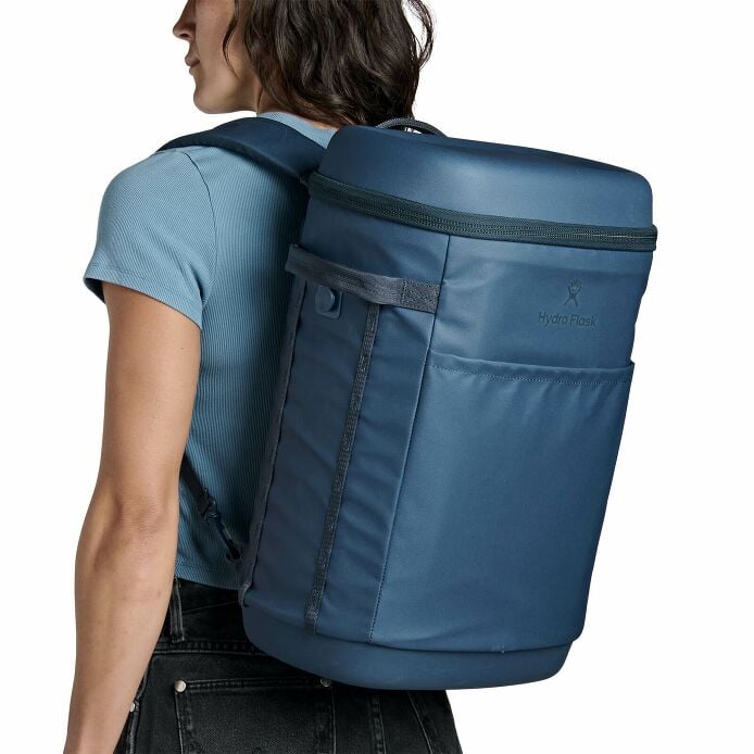 carryouttm-backpack-22-l-w7 250815_hydro_s26_hb_14605_7.jpg