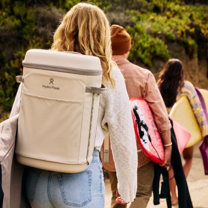 carryouttm-backpack-22-l-w7 hf_carryout_bouwer_d1_l1_torrey_pines_lifestyle_0974_2.jpg