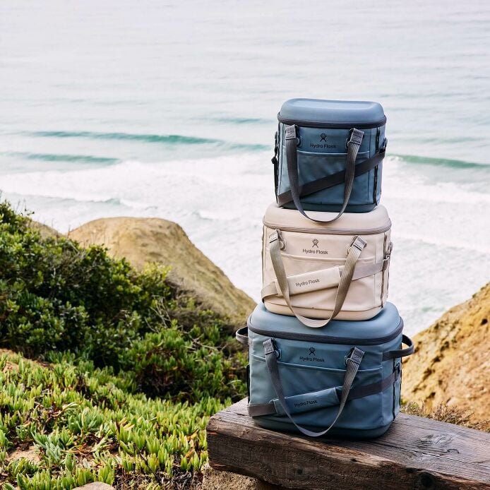 carryouttm-soft-cooler-15-l-n8 hf_carryout_bouwer_d1_l1_torrey_pines_still_life_0252_6.jpg