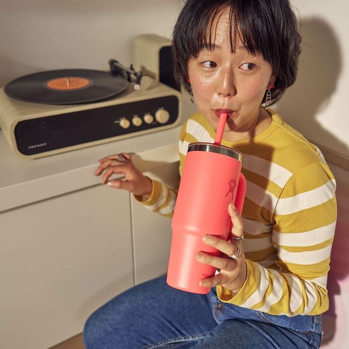 24-oz-travel-tumbler-m1 hf_s26_mcinnis_2487.jpg