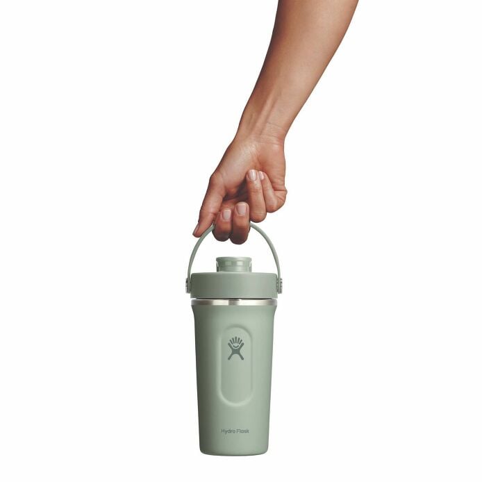 gym-bundle-i2 mxcc24374_24ozinsulatedshakerbottle_agave_hb_1.jpg